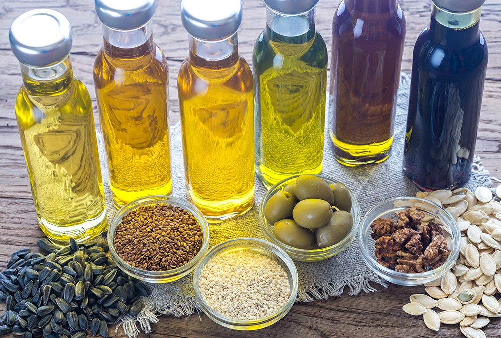 different types of nut and cooking oils